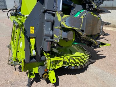 Claas Orbis 600 8 row maize header