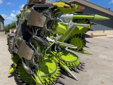 Claas Orbis 600 8 row maize header