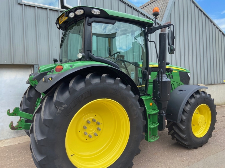 John Deere 6155R