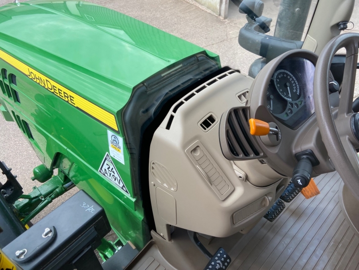 John Deere 6155R