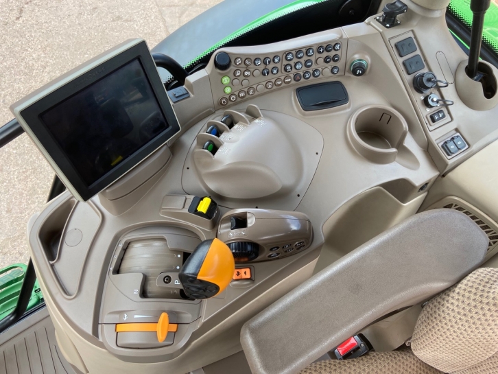 John Deere 6155R