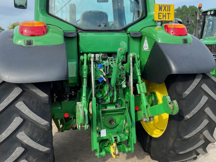 John Deere 6330