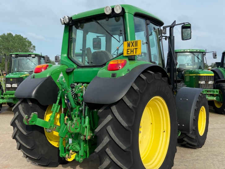 John Deere 6330