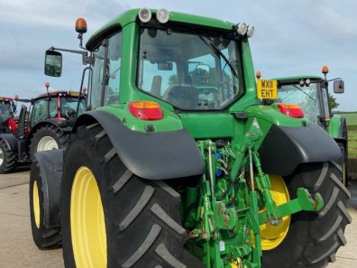 John Deere 6330