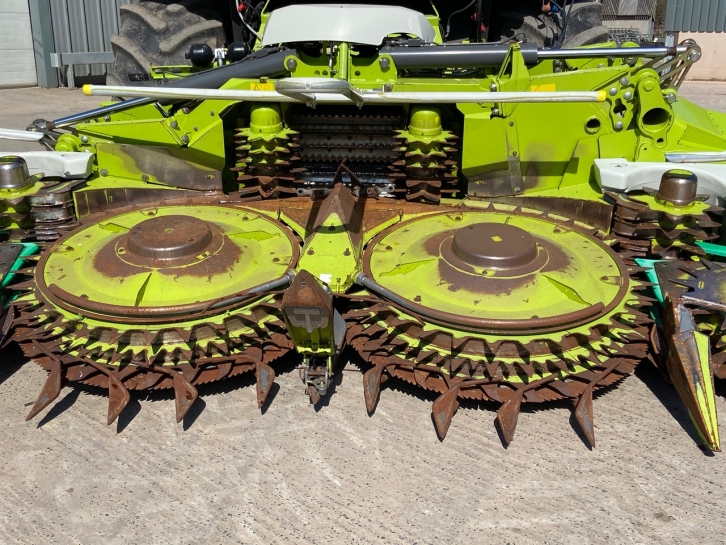 Claas Orbis 900 12 row maize header