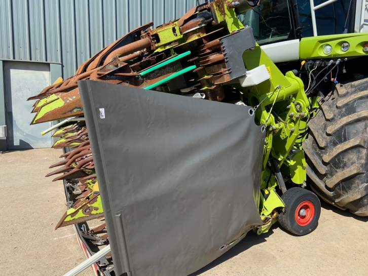 Claas Orbis 900 12 row maize header