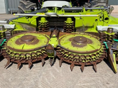 Claas Orbis 900 12 row maize header