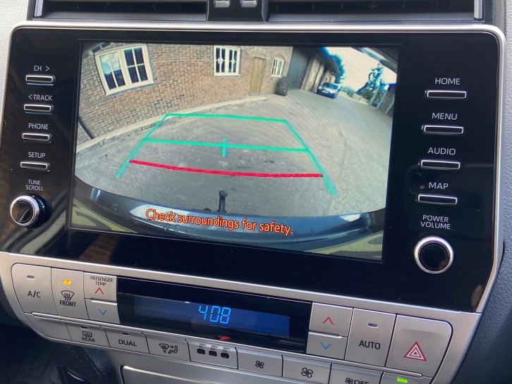 Toyota Landcruiser Commercial Active 2.8 diesel