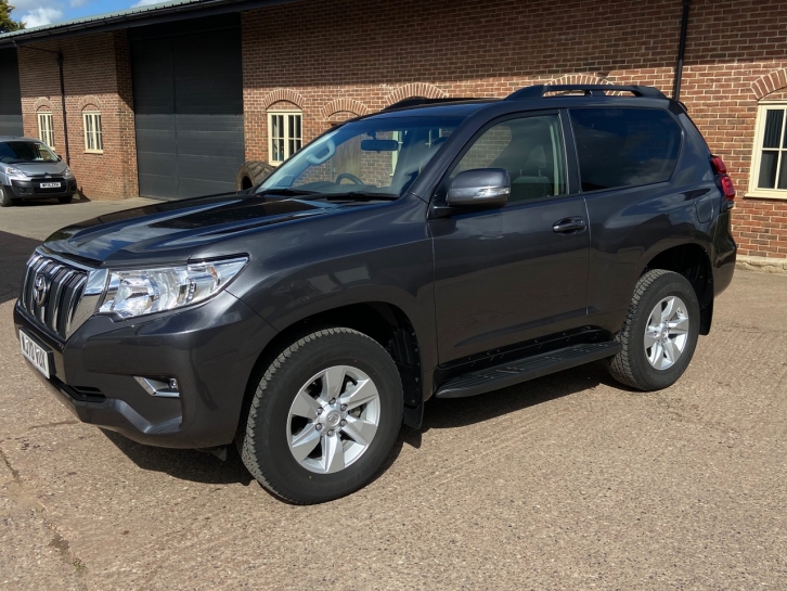 Toyota Landcruiser Commercial Active 2.8 diesel