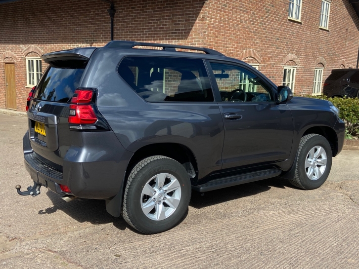 Toyota Landcruiser Commercial Active 2.8 diesel