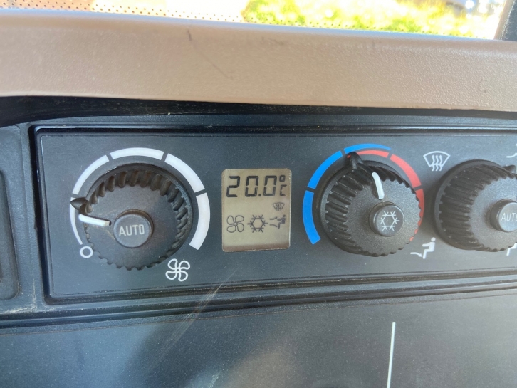 John Deere 7920