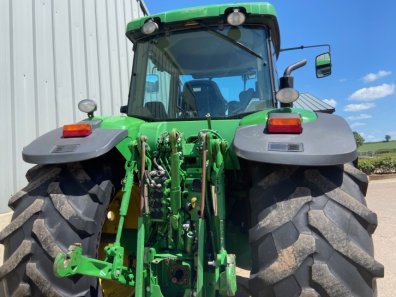 John Deere 7920