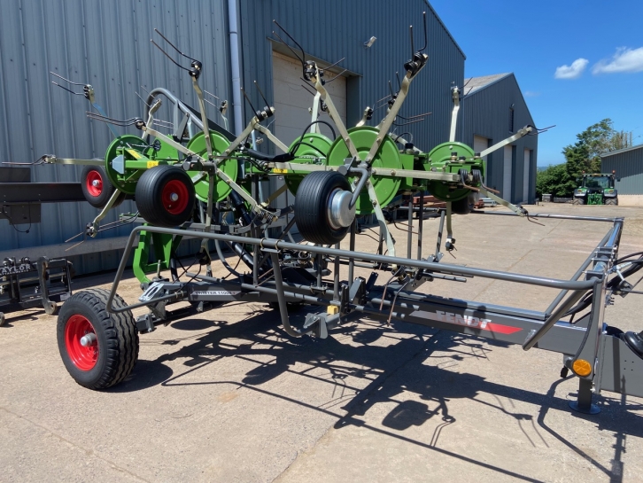 Fendt Twister 11008T trailed tedder