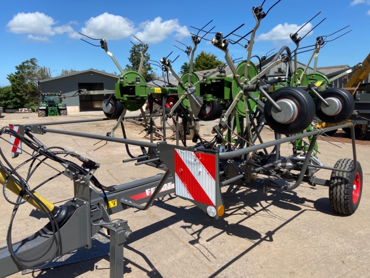 Fendt Twister 11008T trailed tedder