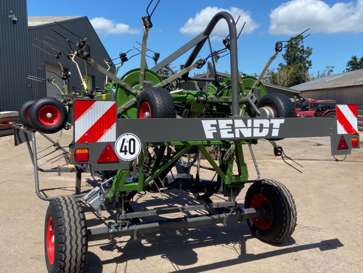 Fendt Twister 11008T trailed tedder