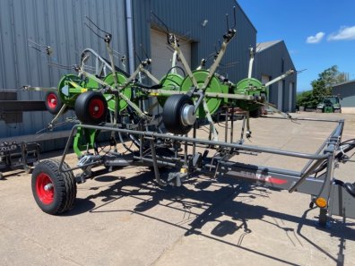 Fendt Twister 11008T trailed tedder