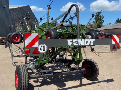 Fendt Twister 11008T trailed tedder