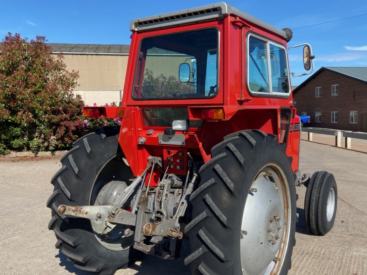 Massey Ferguson 590