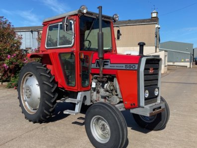 Massey Ferguson 590