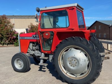 Massey Ferguson 590