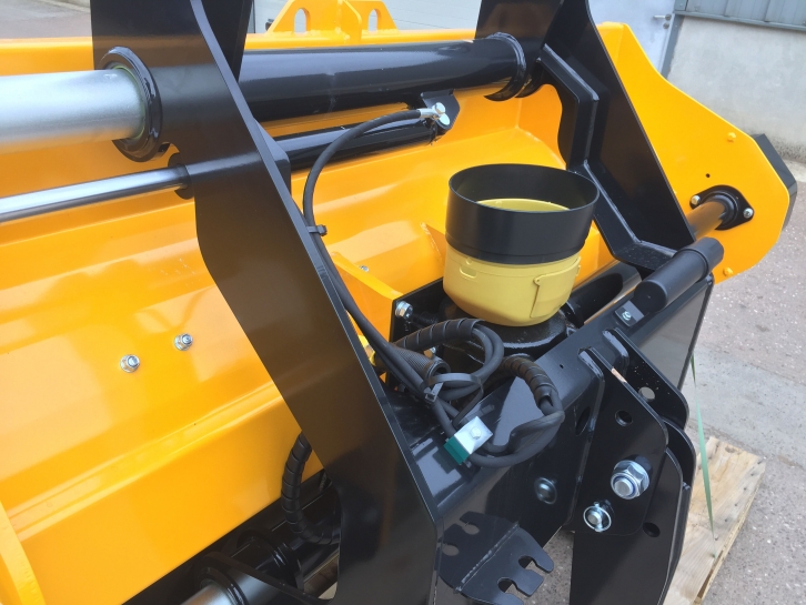 McConnel Magnum profi 300 flail topper