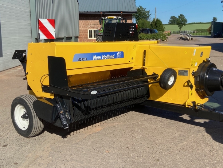 New Holland BC5070 conventional baler