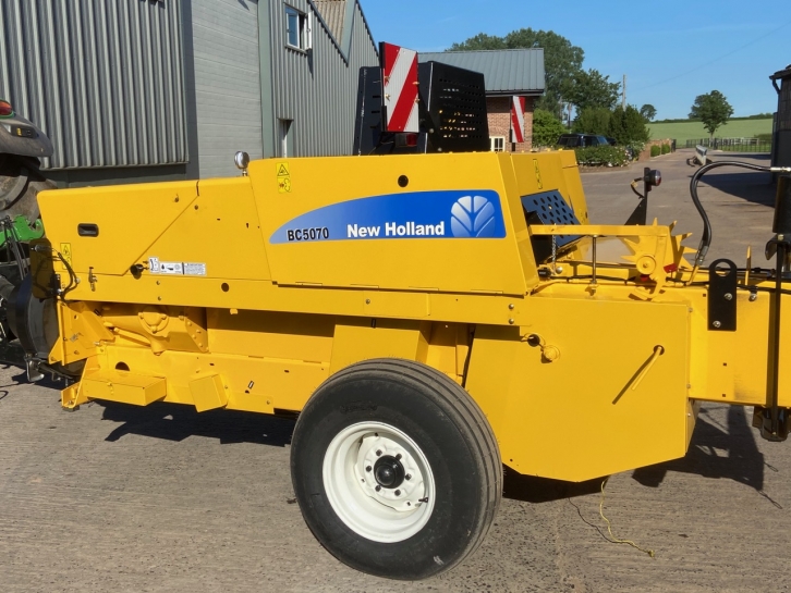 New Holland BC5070 conventional baler