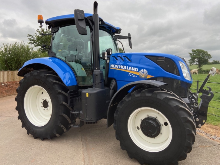 New Holland T7.210