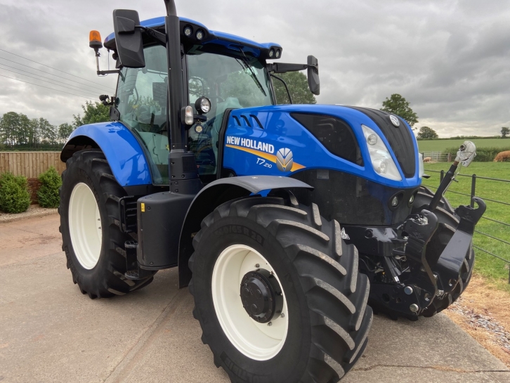 New Holland T7.210