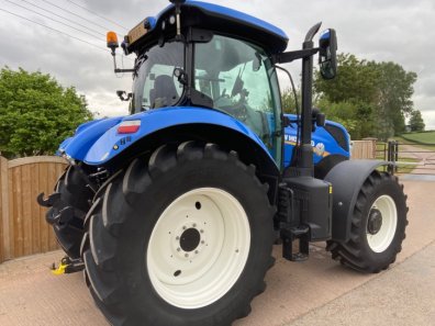 New Holland T7.210
