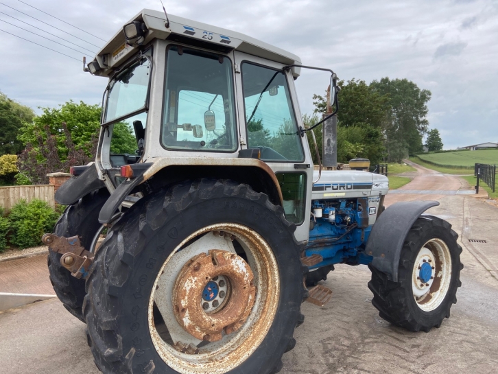 Ford 7810 III Silver Jubilee