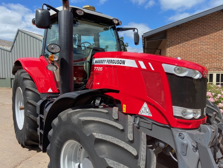 Massey Ferguson 7726 Exclusive
