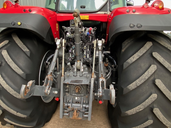 Massey Ferguson 7726 Exclusive