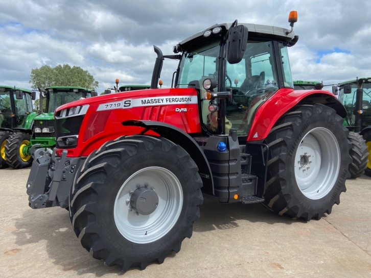 Massey Ferguson 7719S Exclusive