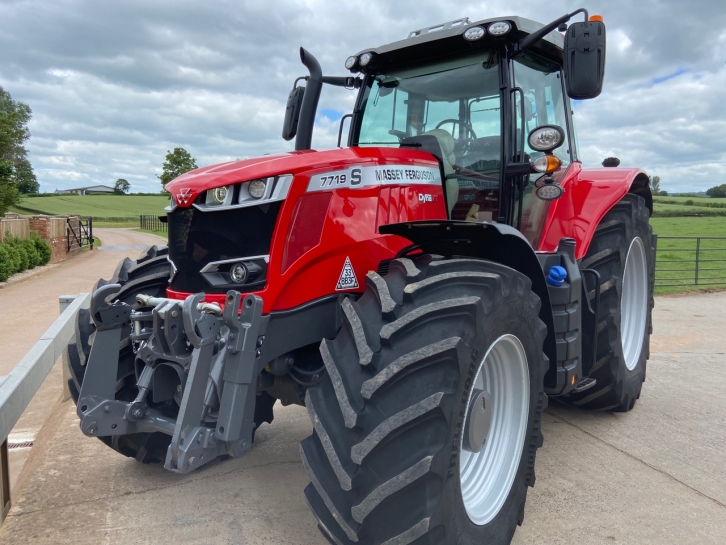 Massey Ferguson 7719S Exclusive