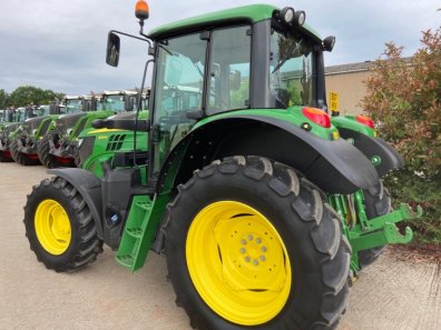 John Deere 6120M