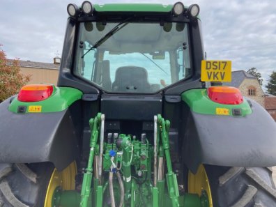 John Deere 6120M