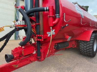 Redrock 3500 gallon tanker