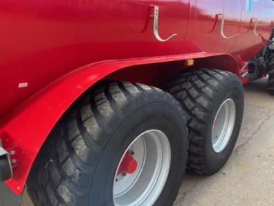 Redrock 3500 gallon tanker