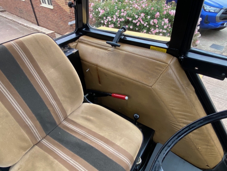 Leyland 704