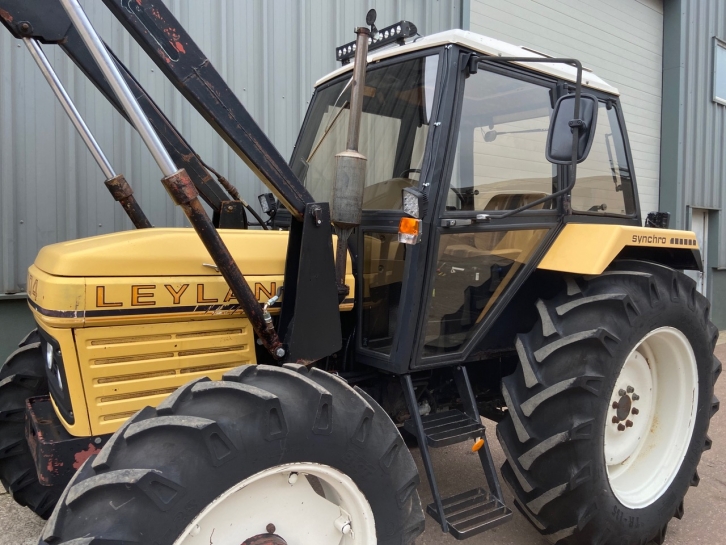Leyland 704