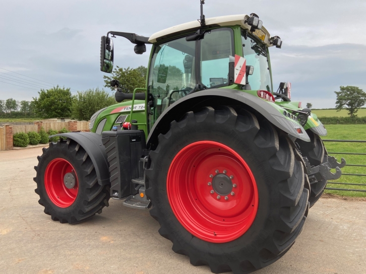 Fendt 724 Profi-Plus