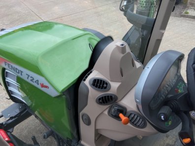 Fendt 724 Profi-Plus