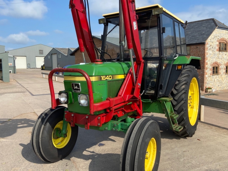 John Deere 1640