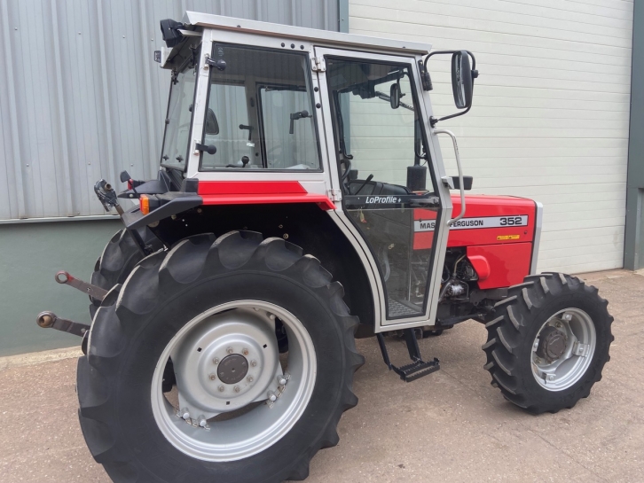 Massey Ferguson 352