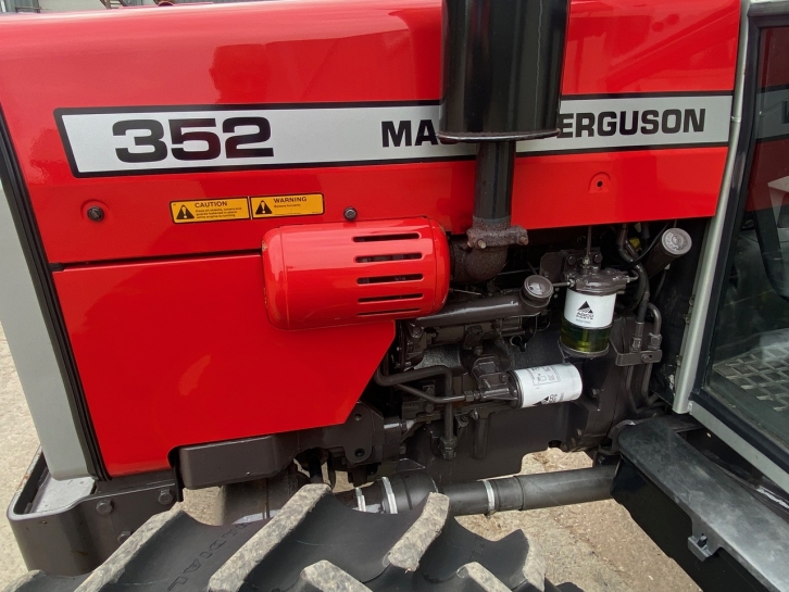 Massey Ferguson 352