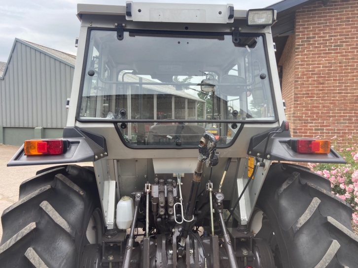 Massey Ferguson 352