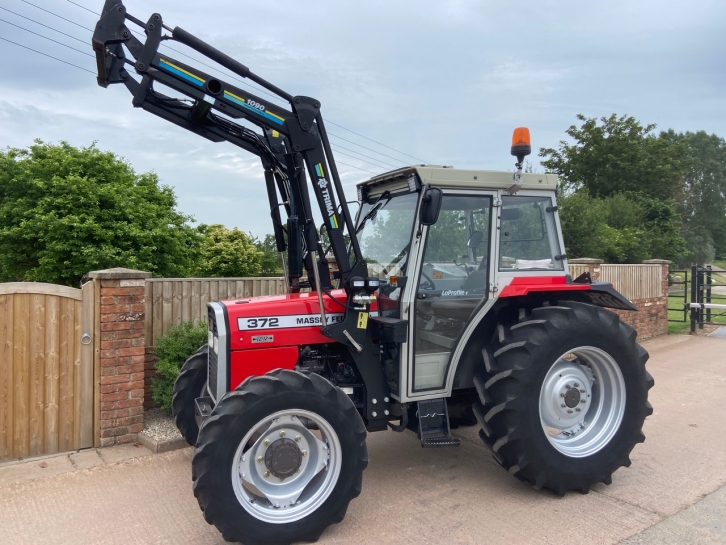 Massey Ferguson 372