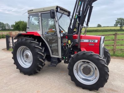 Massey Ferguson 372