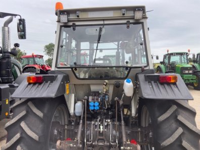 Massey Ferguson 372